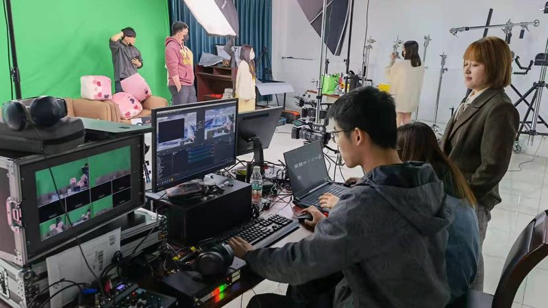 上海企业宣传片配音价格：揭秘影响成本的关键因素